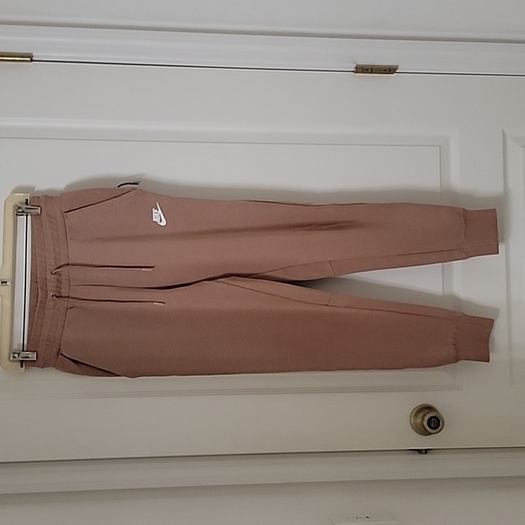 Nike Sportswear Fleece Jogger Sweatpants Size XS Like New Condition - Picture 10 of 16